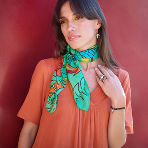 carré de soie pour femme parure toucan